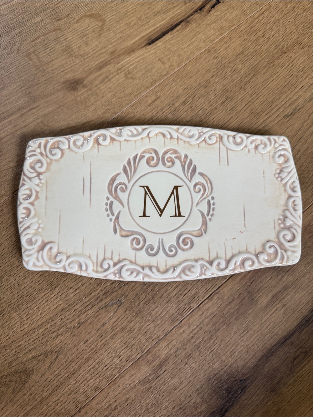 NEW Kirklands Vanity Tray Dish Key Wallet personalized Initial M Monogram Scroll